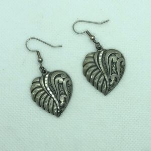 💛 Vintage Pewter Heart Earrings